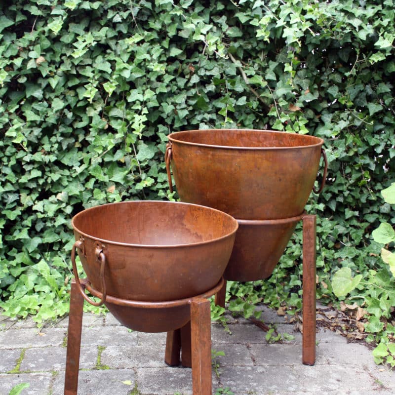 Rostig plantering S/2 42*59H med ben – Fraktfritt!