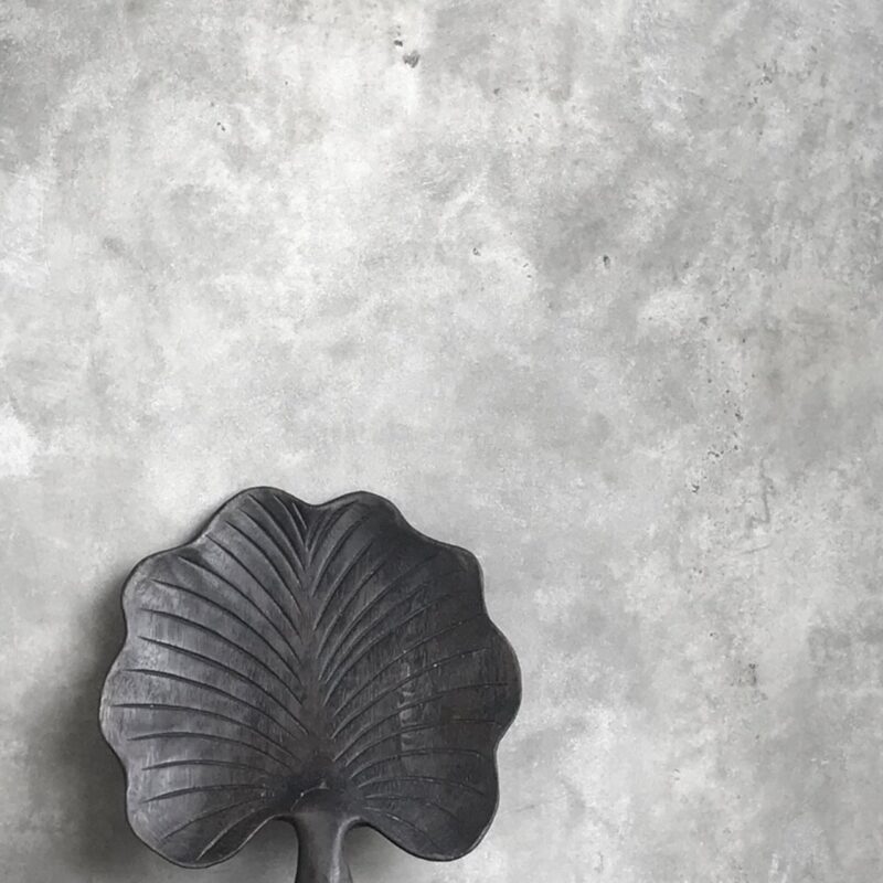 Träfat svart Bladet