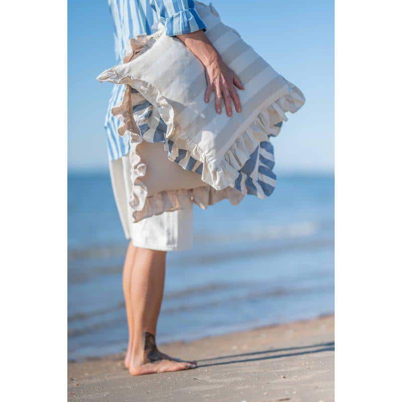 Kuddfodral Volang m bred rand LIN